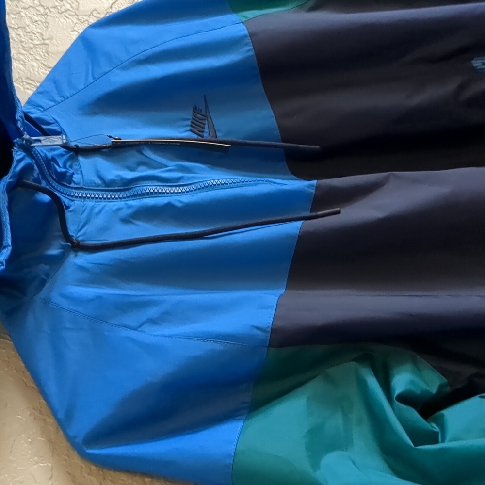 Nike Jacket - Picture 4 of 13